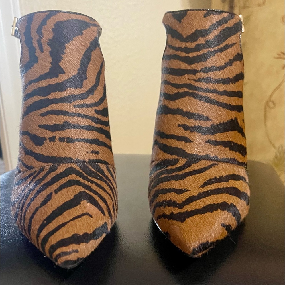 White House Black Market Tiger/Zebra Print Shoes/Sling Back